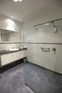 Mayfair Plaza Motel - 17