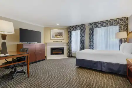 Best Western Plus Marina Shores - 44