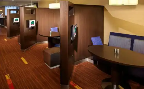 Courtyard by Marriott Pittsburgh Downtown - 16