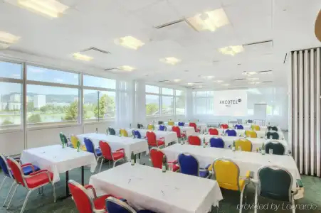 ARCOTEL Nike - 16