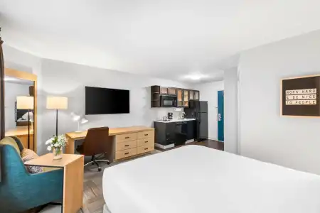 Sonesta Simply Suites Austin South - 40