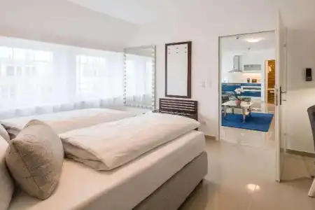 Best Western Plus Celebrity Suites - 88