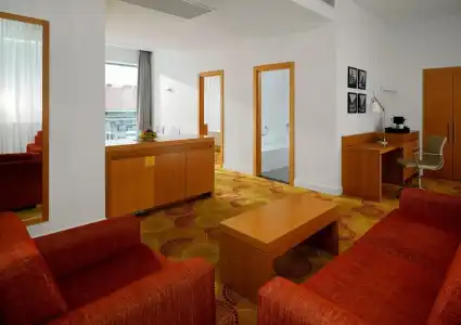 Courtyard by Marriott Budapest City Center - 71