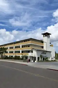 Riverleaf Inn Mission Valley - 25
