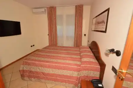 Miramare Residence Guest House - 44