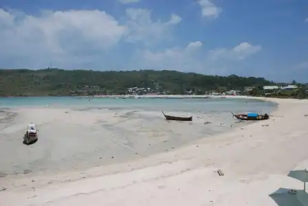 Phi Phi Beach Front Resort - 12