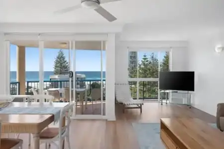 San Mateo on Broadbeach - 76