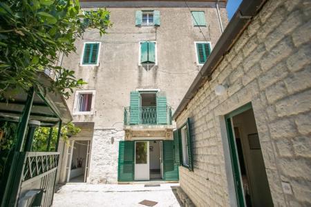 Garden Apartment - 129