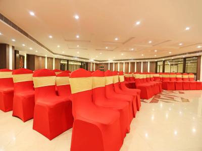 Golden Tulip Jaipur City Center - 10