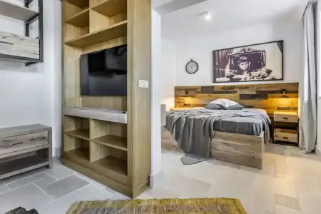 Castro Mesembria Boutique - 53