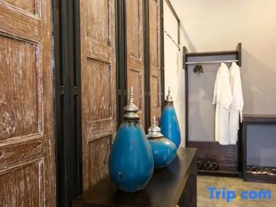 Sannot Riverside Boutique - 123