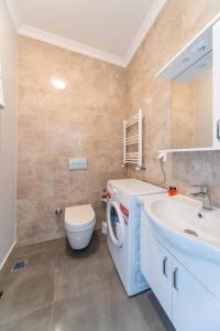 Green Hills Suites - 8