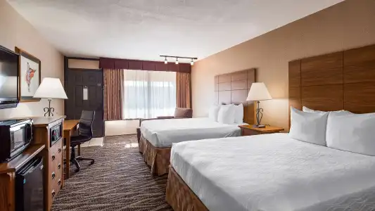 Best Western Plus Saddleback Inn & Conference Center - 4