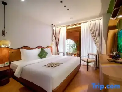 Me Saigon Boutique - 114
