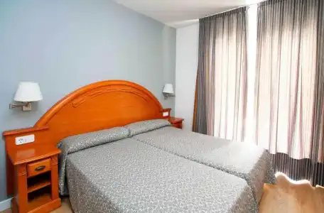 Apartamentos turísticos Jardines del Plaza - 50
