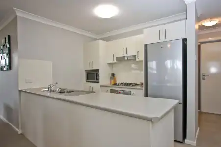 Cardiff Executive Apartments - 17