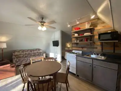 Calm Waters Cabin Resort - 26