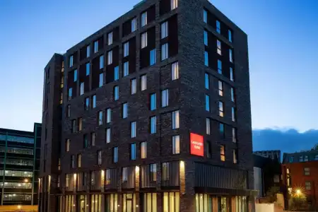 Leonardo Bristol City - 0