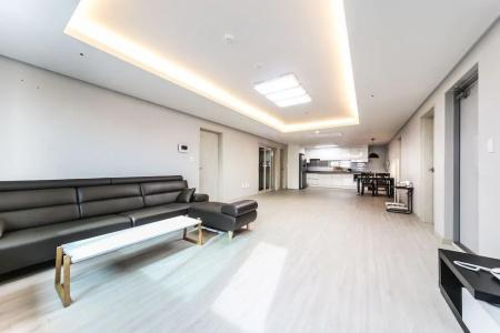 Dynamic Guesthouse - 8