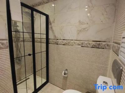 Royal Garden Suite - 54
