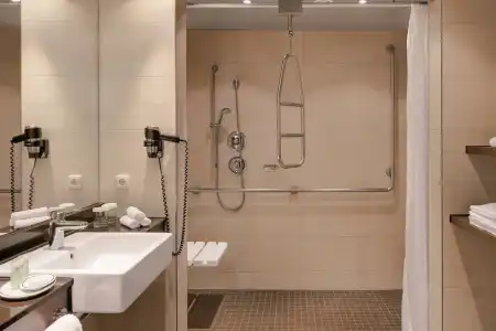 Courtyard by Marriott Linz - 9