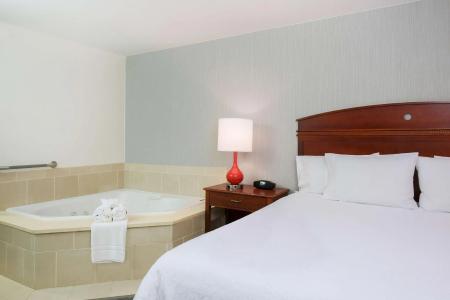 Hampton Inn Anchorage - 41