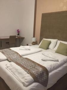 Corvin Rose Apartment - 25