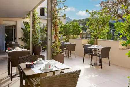 Best Western & SPA Coeur De Cassis - 27