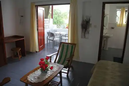 Daniella's Bungalows - 0