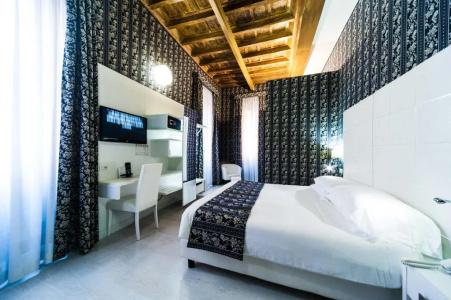 Relais Trevi 95 Boutique - 74