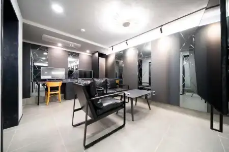 Busan Seomyeon YTT - 183