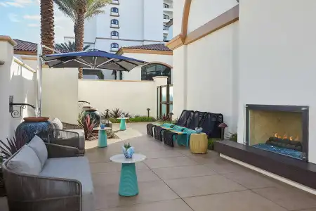 The Waterfront Beach Resort, A Hilton - 26