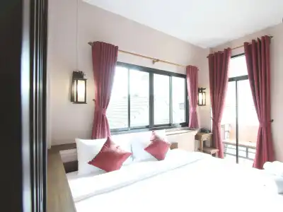 Huen Mai Hom - 1