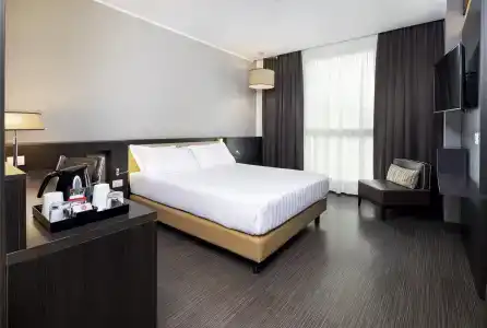 Best Western Premier CHC Airport - 53
