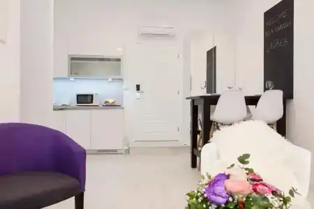 Tesla Boutique Apartments & Rooms - 82
