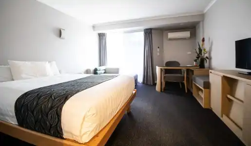 Madison Capital Executive Apartments - 96