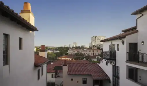Plaza La Reina - 0