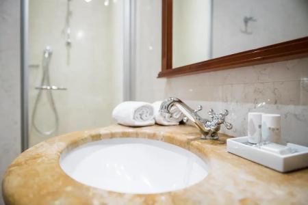 Corso am Graben - 33