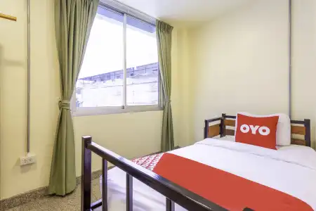OYO 928 Leaf Hostel - 4