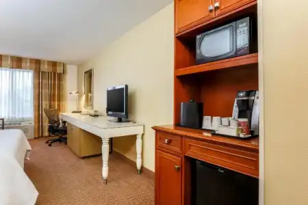 Hilton Garden Inn Anchorage - 54