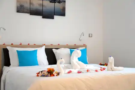 Toparadis Guest House - 84
