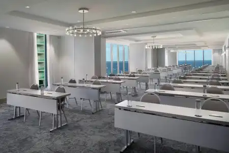 Courtyard by Marriott Miami Coconut Grove - 19