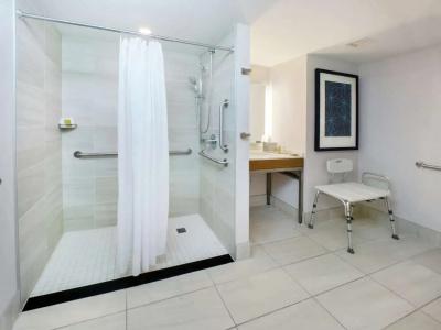 DoubleTree by Hilton Niagara Falls New York - 8
