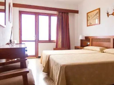 Hostal Sa Baronia - 3