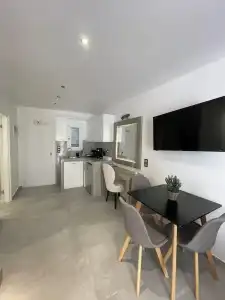 Zoumis Residence - 195