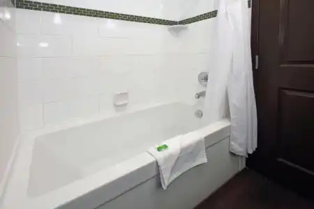 Best Western Pacific Inn - 61
