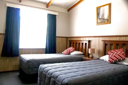 Fairy Springs Motel - 24