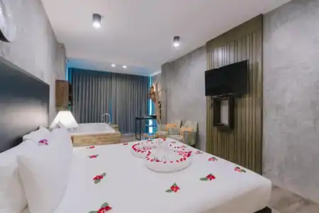 Patong Signature Boutique - 84