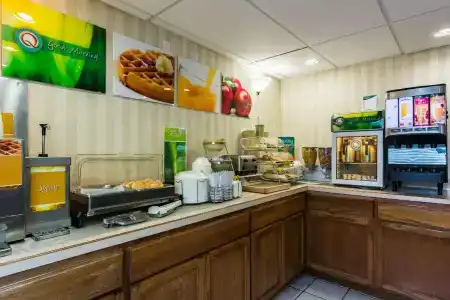City Centre Inn at Newport News - 9