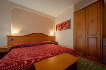 Elena - 58